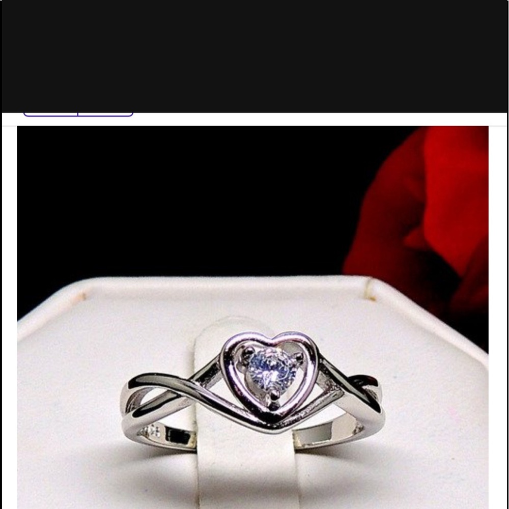 New Sterling silver heart ring stamped 925